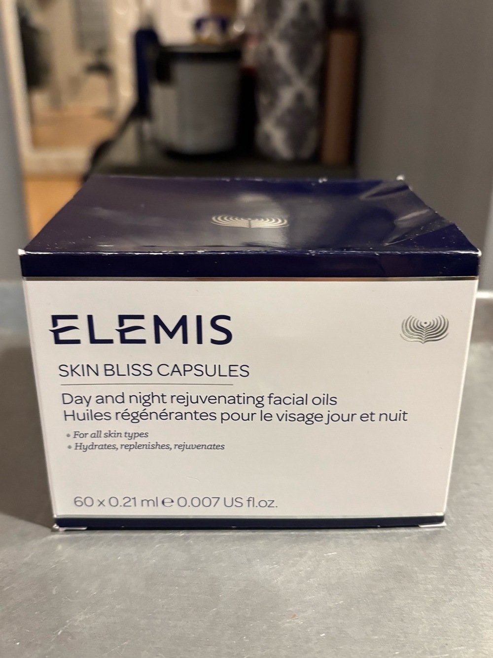 ELEMIS Skin Bliss Capsules — White & Navy Packaging